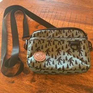 BIGFOOT CROSSBODY - Sipsey Wilder